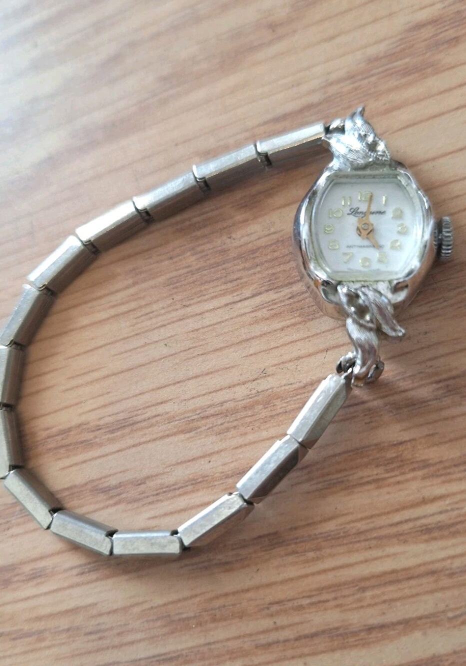 VTG Lorraine Swiss Made Ladies Watch Antimagnetic Leaf Bezel Works Stops Repair